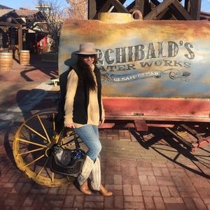 Meet your Posher, Dawn